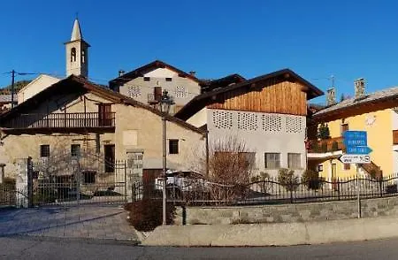 Paradis Entre Le Ciel Et Les Montagnes Apartman *