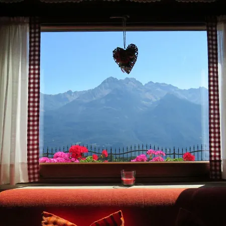 Paradis Entre Le Ciel Et Les Montagnes * Verrayes